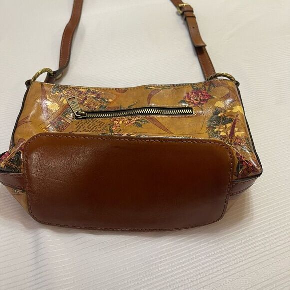 PATRICIA NASH Kirby My European Trip East-West Crossbody Bag - Picture 7 of 13